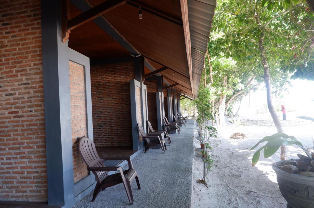 Wakatobi Patuno Diving And Beach Resort By Sahid Wanci Exterior photo